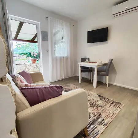 Vodaric Apartament *