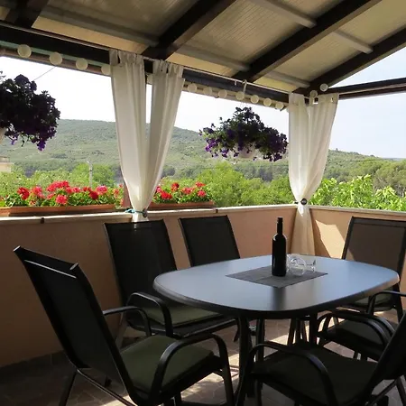 Vodaric Apartment Cres