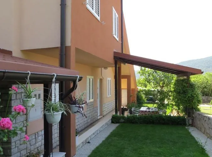 Vodaric Apartment Cres